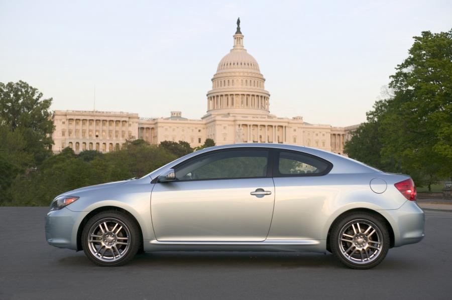  Scion tC 2005 года  (фото 107 из 130)